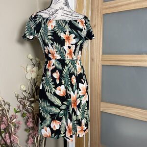 Salty Lemon Smocked Mini Dress Tropical Floral Colorful Off Shoulder Sz Small